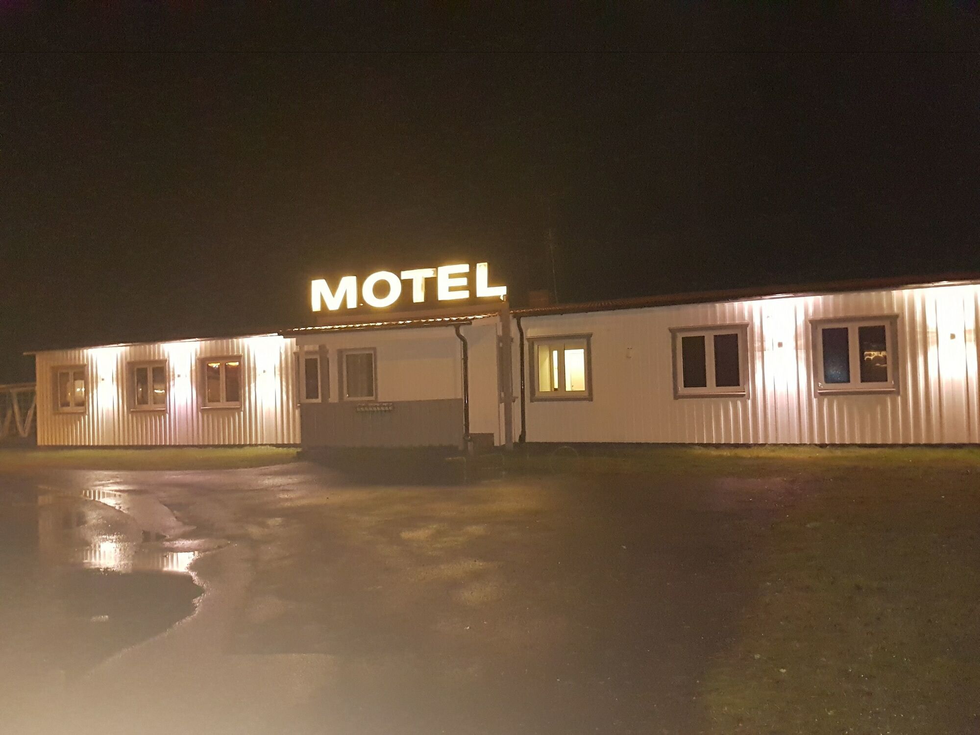 Motoristen Vara Exterior foto